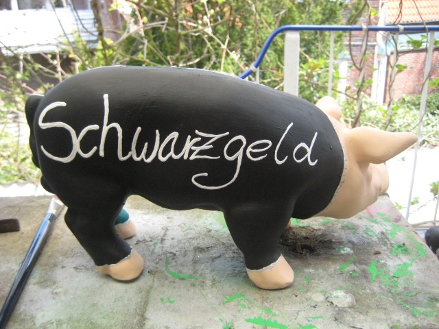 Sparschwein Bierkasse und Schwarzgeld_2