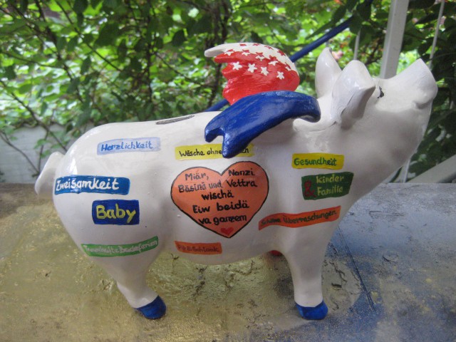 mittleres Sparschwein mit Flügeln_8